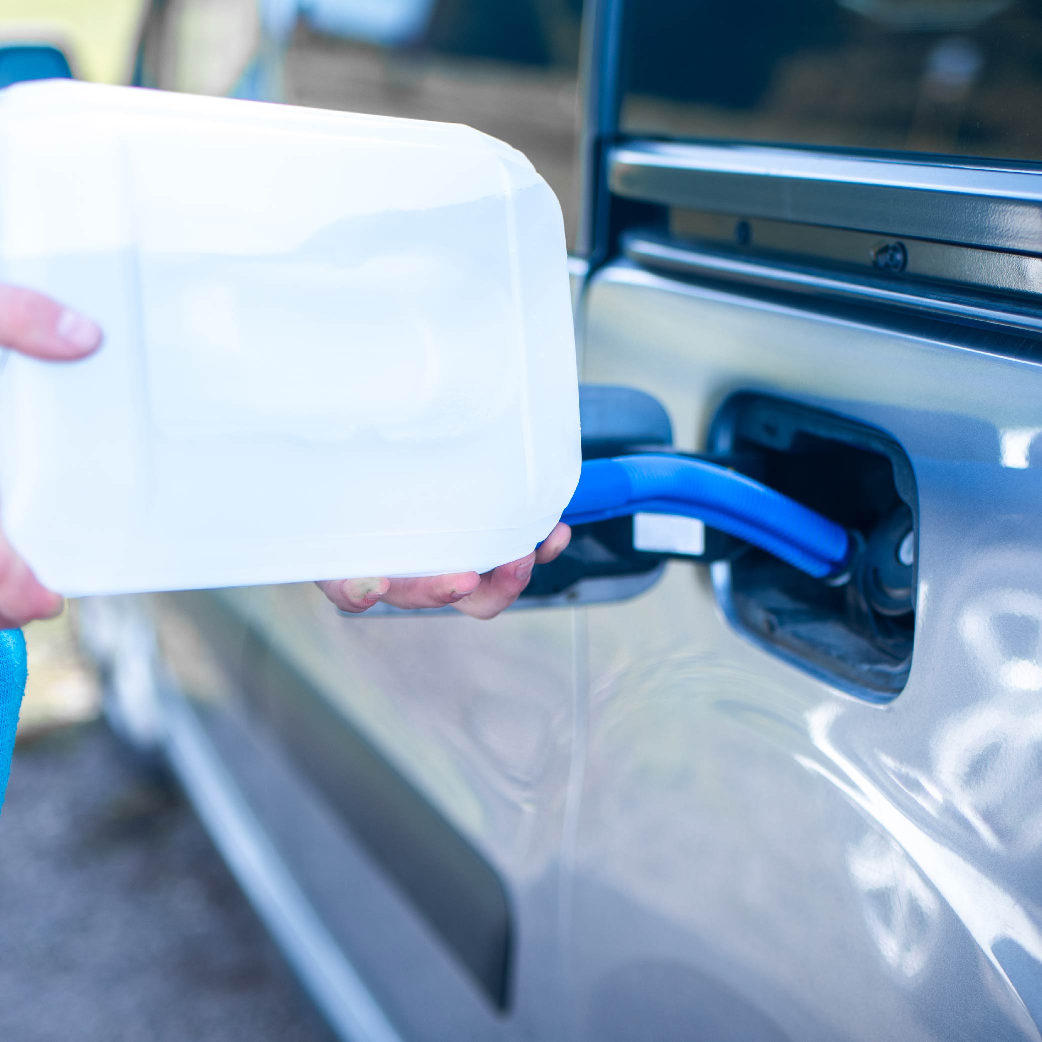 AA AdBlue Diesel Exhaust Fluid Additive - Easy Pour Spout